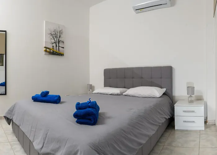 Апартаменти Ariel 3 Bed *