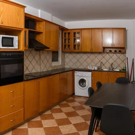 Ariel 3 Bed Apartmán *