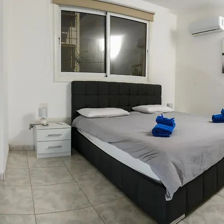 Апартаменти Ariel 3 Bed Ларнака